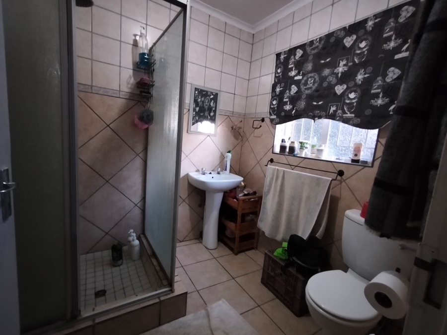 2 Bedroom Property for Sale in Geelhoutpark North West